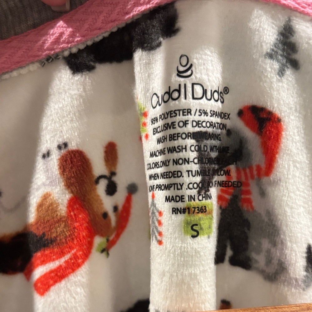 Cuddl Duds Cream Pajama Set with Playful Dog Design - Picture 3 of 7